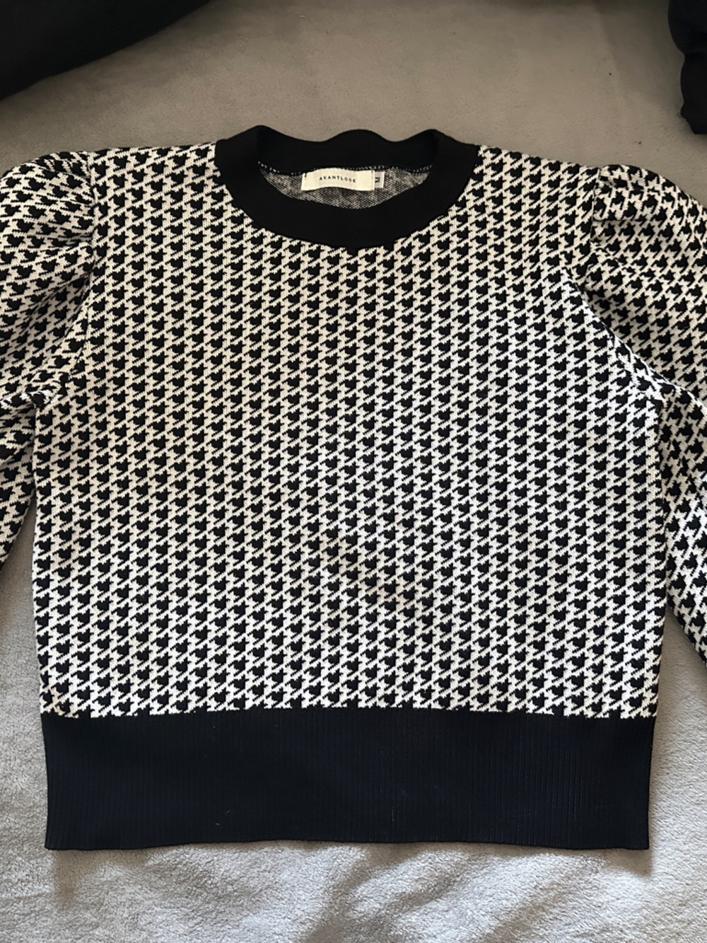Avantlook Black and White Houndstooth Sweater